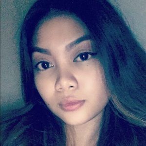 Meet your Posher, Angelique